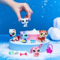 00573_LittlestPetShop_Lifestyle_WinterBesties-1