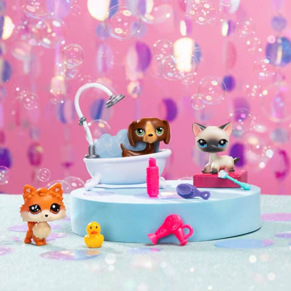 00638_LittlestPetShop_Lifestyle_GroomingSpa-1