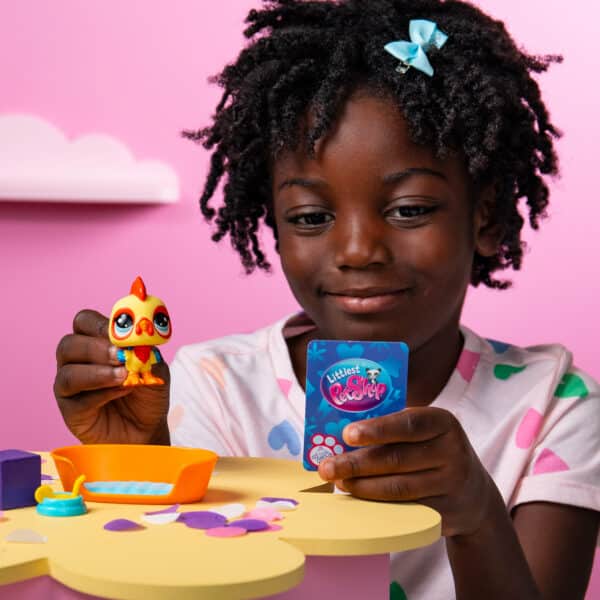 00653_LittlestPetShop_Lifestyle_RoosterSpringtime-3
